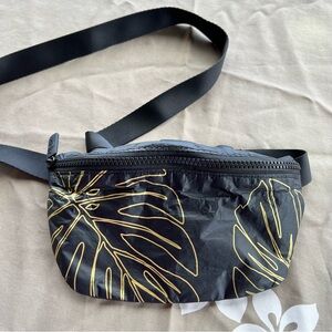 Aloha Collection Black & Gold Mini Fanny/Hip Pack